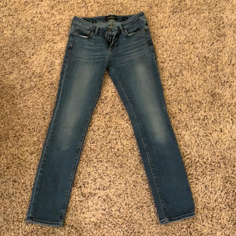Lucky Brand Skinny “Lolita” Jeans (size 2). 26W x 27L
